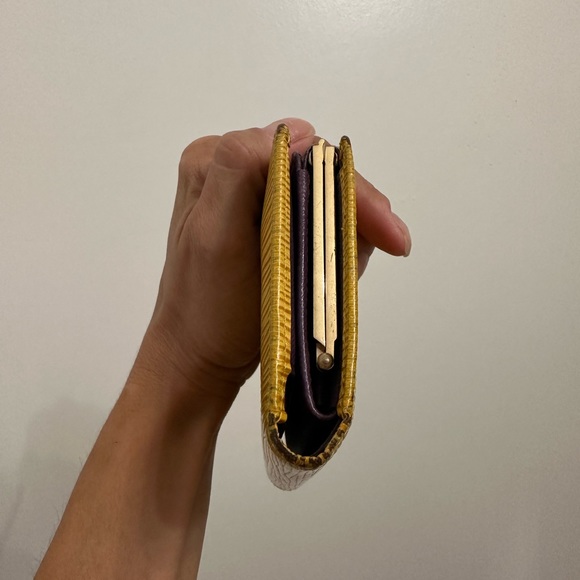 Louis Vuitton yellow epi leather wallet - Picture 4 of 7